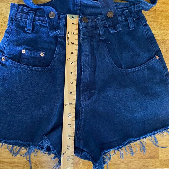 L.e.i Women's Vintage Y2K‎ 90's Suspender Overalls Cutoff Denim Romper - Picture 9 of 11